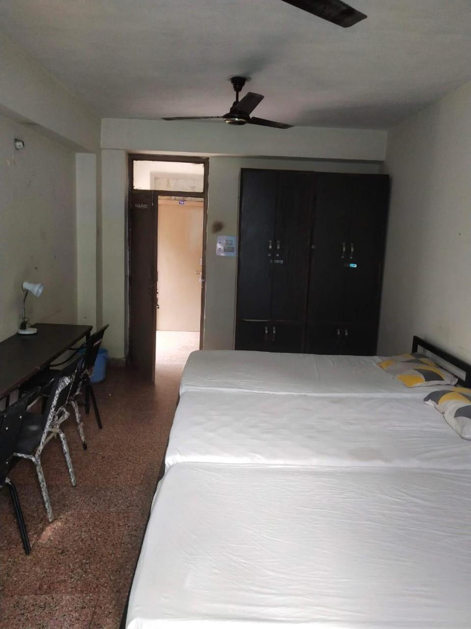 Abuzz Oxfordcaps Chanakya Hostel Солан Екстериор снимка