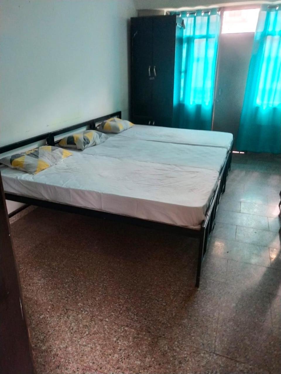 Abuzz Oxfordcaps Chanakya Hostel Солан Екстериор снимка